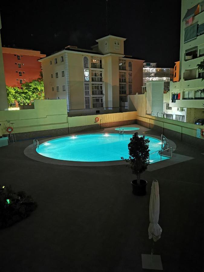 Blue Ocean Apartment Torremolinos Esterno foto